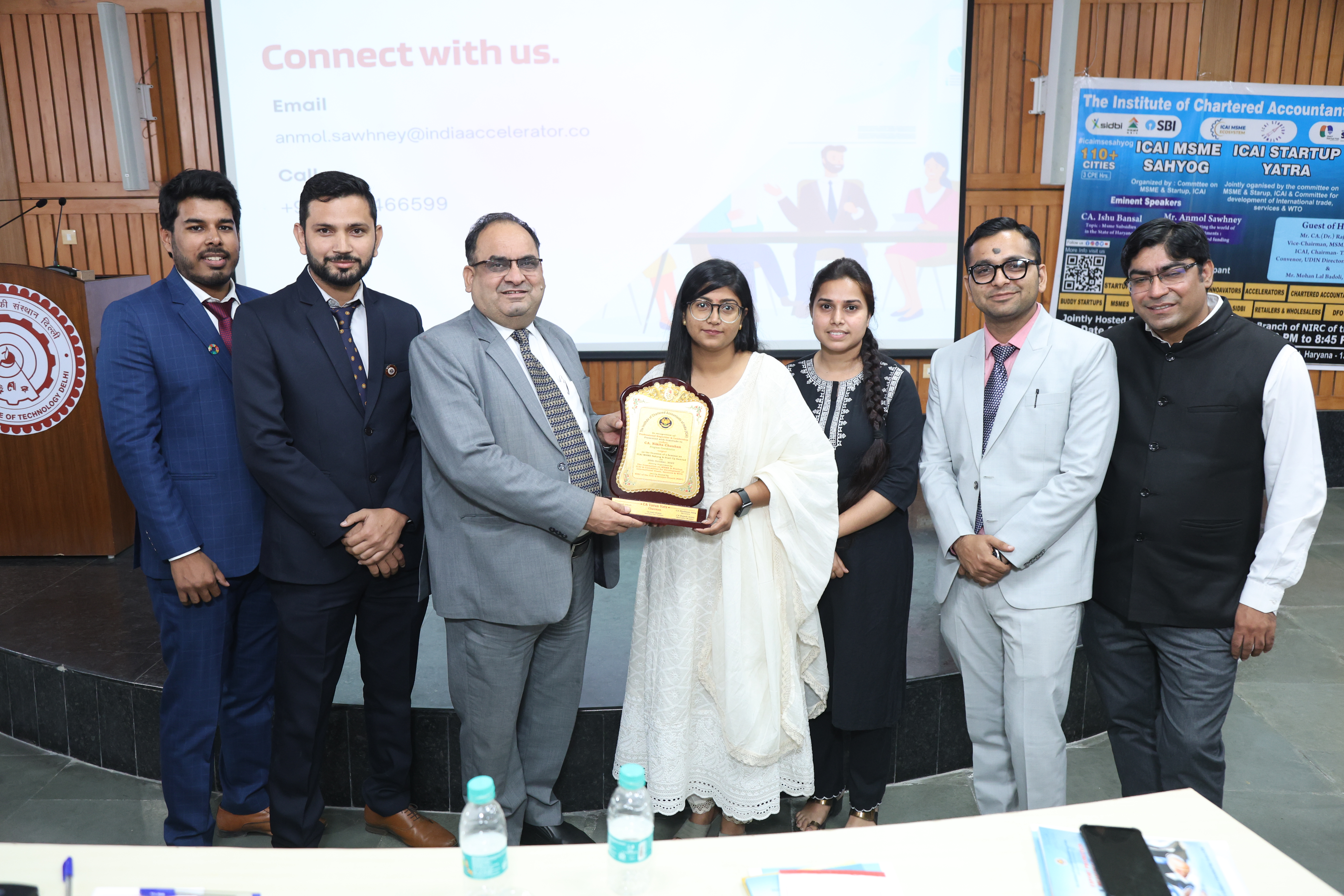 CA Nikita Chauhan awarded by CA Raj Chawla, Central Council Member (2022-25)