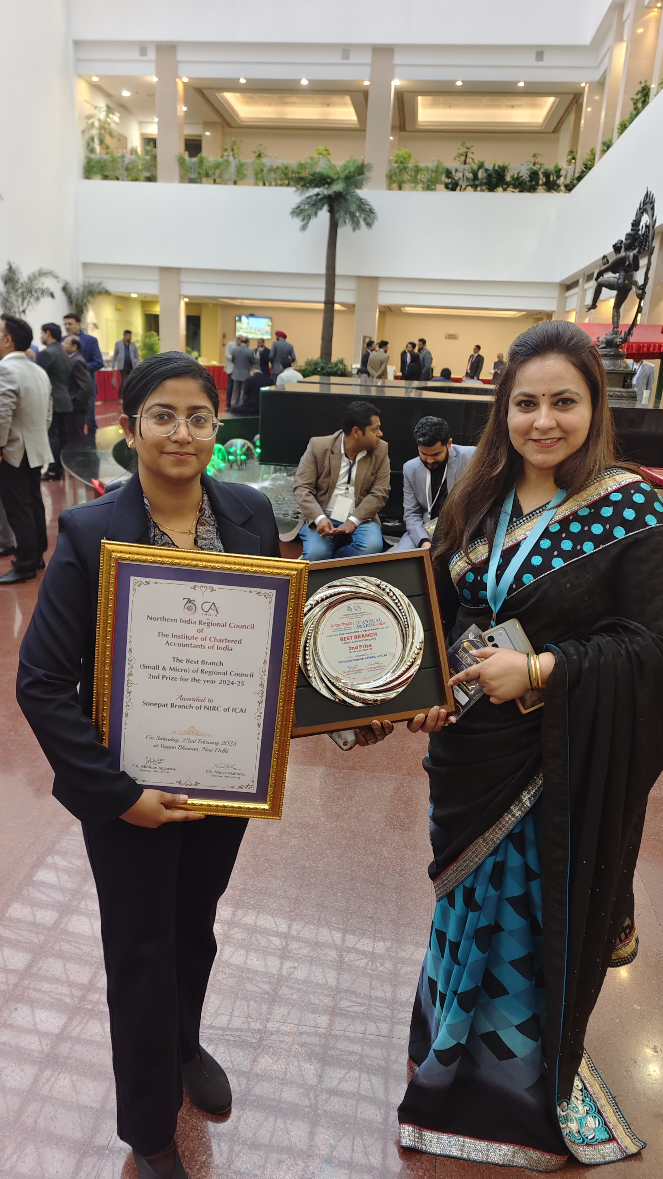 CA Nikita Chauhan awarded by NIRC of ICAI